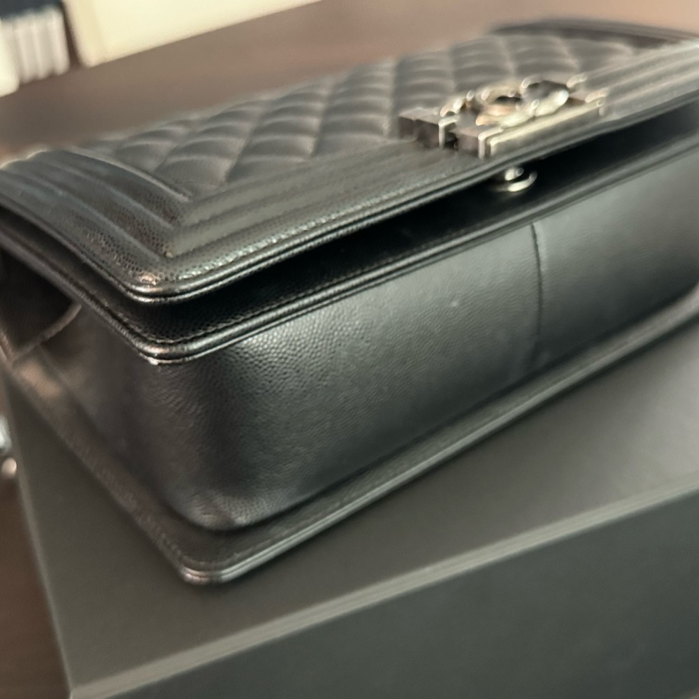 Chanel Boy Caviar Black Ruthenium - Picture 3 of 17